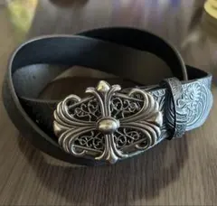 未使用　百合クロスバックルベルト　飾り型押し加工PUレザー　黒