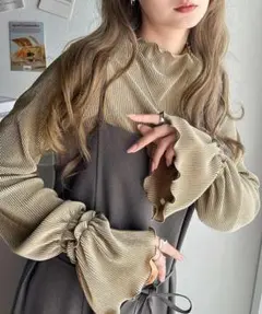 Classical Elf 　キャンディースリーブプリーツメロートップス３　M