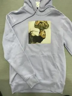 H &M アリアナグランデ パーカー