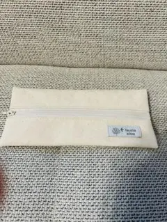 ハンプ　ぺったんこ　ペンケース　ホワイトチャック　生成り　ハンプ　タグ付き