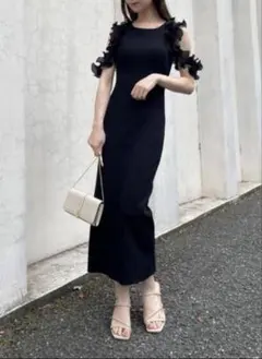 S*e様 SNIDEL プリーツフリルスリーブワンピース 花柄 ノースリーブ ピ S*e様 SNIDEL プリーツフリルスリーブワンピース 花柄 ノースリーブ ピ