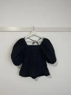 TOMORROWLAND パフスリーブ