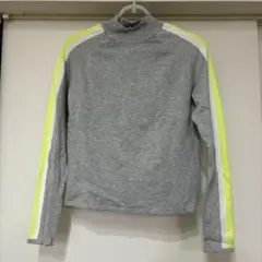 グレー ハイネック 長袖カットソー