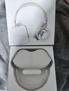 AirPods Max シルバー（第1世代・Lightning充電モデル） - メルカリ