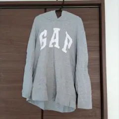 【12月末まで出品!!】GAPキッズ グレー フード付きパーカー 150cm