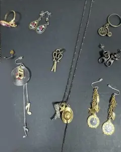 個性派アクセサリー8点まとめ売り