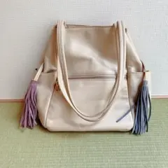 バッグ　肩かけ　KIRALY キラリー　白　本革　おしゃれ　個性的