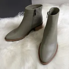 【美品】エコー　スモーキーグリーン ショートブーツ サイズ36 サルトレルのサムネイル