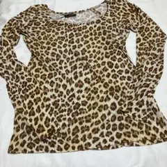 豹柄　長い袖Tシャツ　古着のサムネイル