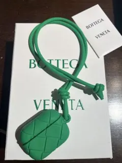 BOTTEGA VENETA イントレチャートラバーシリコンAirTag ケース - メルカリ