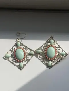 アンティーク調 ピアス 大きめ