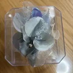 TOKYO SOIR 花型ブローチ　ケース付き