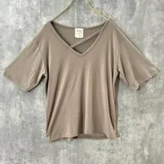 ✨良品✨ ラウジー F Tシャツ Vネック アシンメトリー ゆったり ベージュのサムネイル