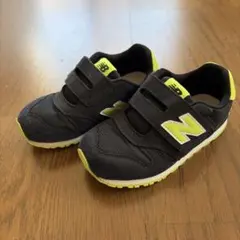 New Balance 373 キッズシューズ 黒/緑 ベルト付き 16cm