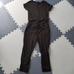 ユナイテッドアローズgreen label relaxing黒オールインワンのサムネイル