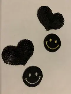 ワッペン　【黒ニコちゃん⭐️黒スパンコールハート】