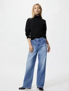 UNIQLO ワイドストレートジーンズ　ライトブルー　27