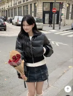 ブラックショート丈ダウンジャケット