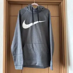 Nike フード付きパーカー