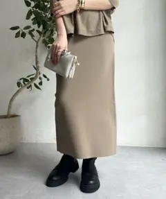 【美品】DOUDOU ダブルジャガードタイトスカートのサムネイル