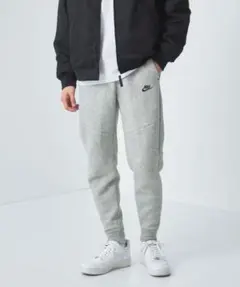 Nike テック フリース ジョガーパンツ