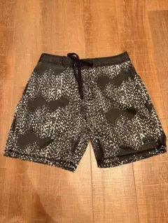 ブラック/ホワイト パターン 水着