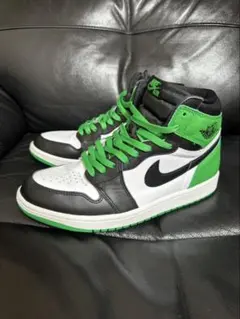 NIKE ラッキーグリーン