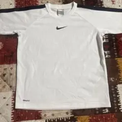 Nike Dri-FIT ホワイト Tシャツ Sサイズ