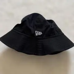 NEW ERA ブラック 子供用バケットハットのサムネイル