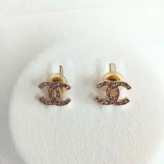 CHANEL CCロゴ ヴィンテージピアス ゴールド / ピンク(両耳用)