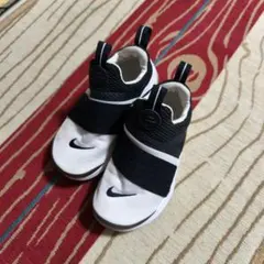 Nike スニーカー ホワイト/ブラック