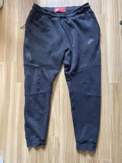 nike tech pantsのサムネイル