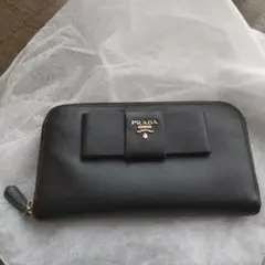 今日限定お値下げ！プラダサフィアーノリボンラウンドファスナー、ブラック
