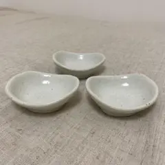 陶芸作家 沼野秀章 介入 花形小皿 笠間焼 豆皿 2枚 - メルカリ