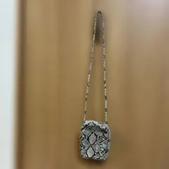 ヘビ柄　ショルダーバッグ サコッシュ　美品　ほぼ未使用