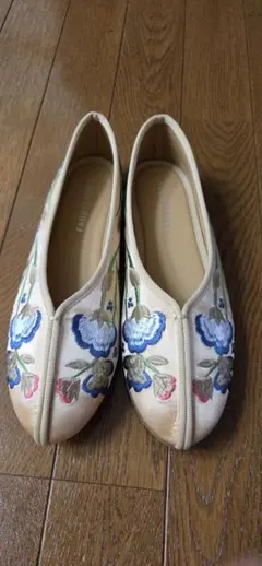 FABBYFABBY. 花柄刺繍 フラットシューズ Mアジアンのサムネイル