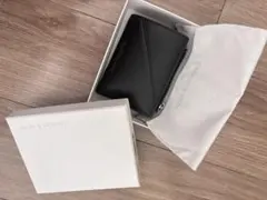 CHARLES & KEITH ブラック折り財布