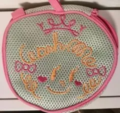 Item thumbnail for item 8c5aa1bf-4e65-421d-85fa-06c7a2817bee