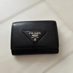 PRADA 三つ折り財布　ミニウォレット