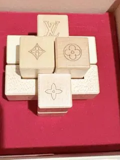 LOUIS VUITTON パテキ　ウッドパズル 木製 パズル