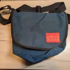 Item thumbnail for item 6dff15ac-e6c9-4e14-8784-af84ca5fdf6b