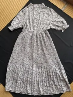 OLIVE des OLIVE 花柄ワンピース レディース服のサムネイル