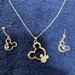 Disney・ミッキーマウスネックレス＆ピアスセット高級品
