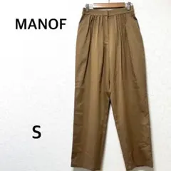 マノフ　レディース　スラックス　タックストレートパンツ　ハイウエスト　キャメル