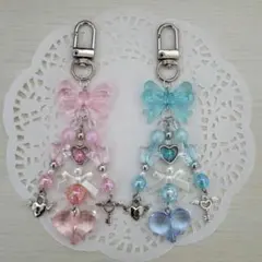 ビーズキーホルダー　コレクトブック　チャーム　水色　ブルー　ピンク　2点セット