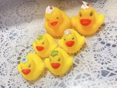 デコレーション付きアヒルさんおもちゃ3つセットのサムネイル
