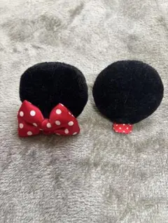 ミニーマウス ヘアピン 赤いリボン付き