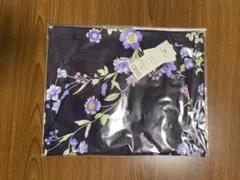 新品未使用　ハナエモリのエプロン