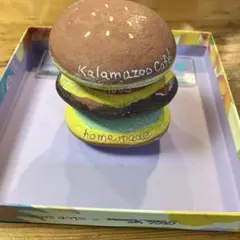 きいちゃんの石ころアート（ハンバーガー）
