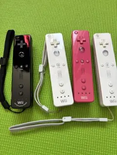 Wii リモコンプラス 4個セット (ブラック、ホワイト2個、ピンク)
